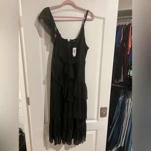 Black plus size dress